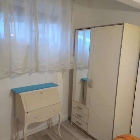 Apartment 2 Pieces Idealement Situe Centre De Samedi A Samedi Menton